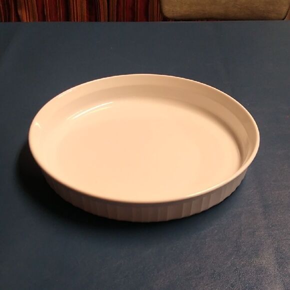 Corning Ware White Ceramic 10 1/2 inch Serving Dish - Picture 1 of 5